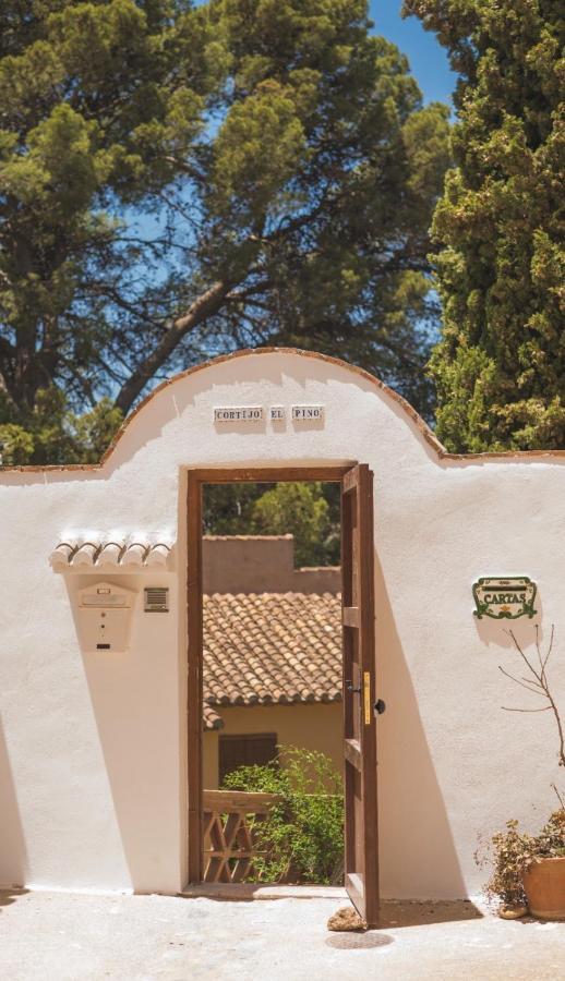 مبيت وإفطار Albuñuelas Cortijo El Pino Retreat المظهر الخارجي الصورة