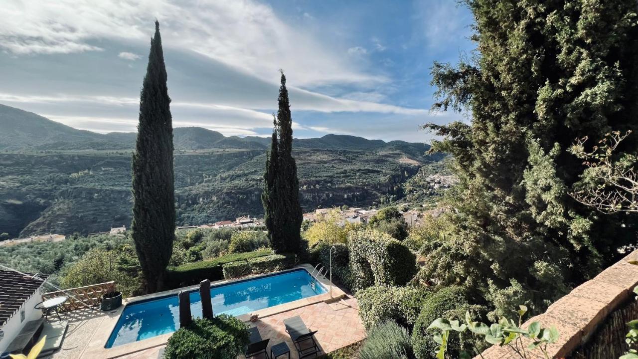 مبيت وإفطار Albuñuelas Cortijo El Pino Retreat المظهر الخارجي الصورة