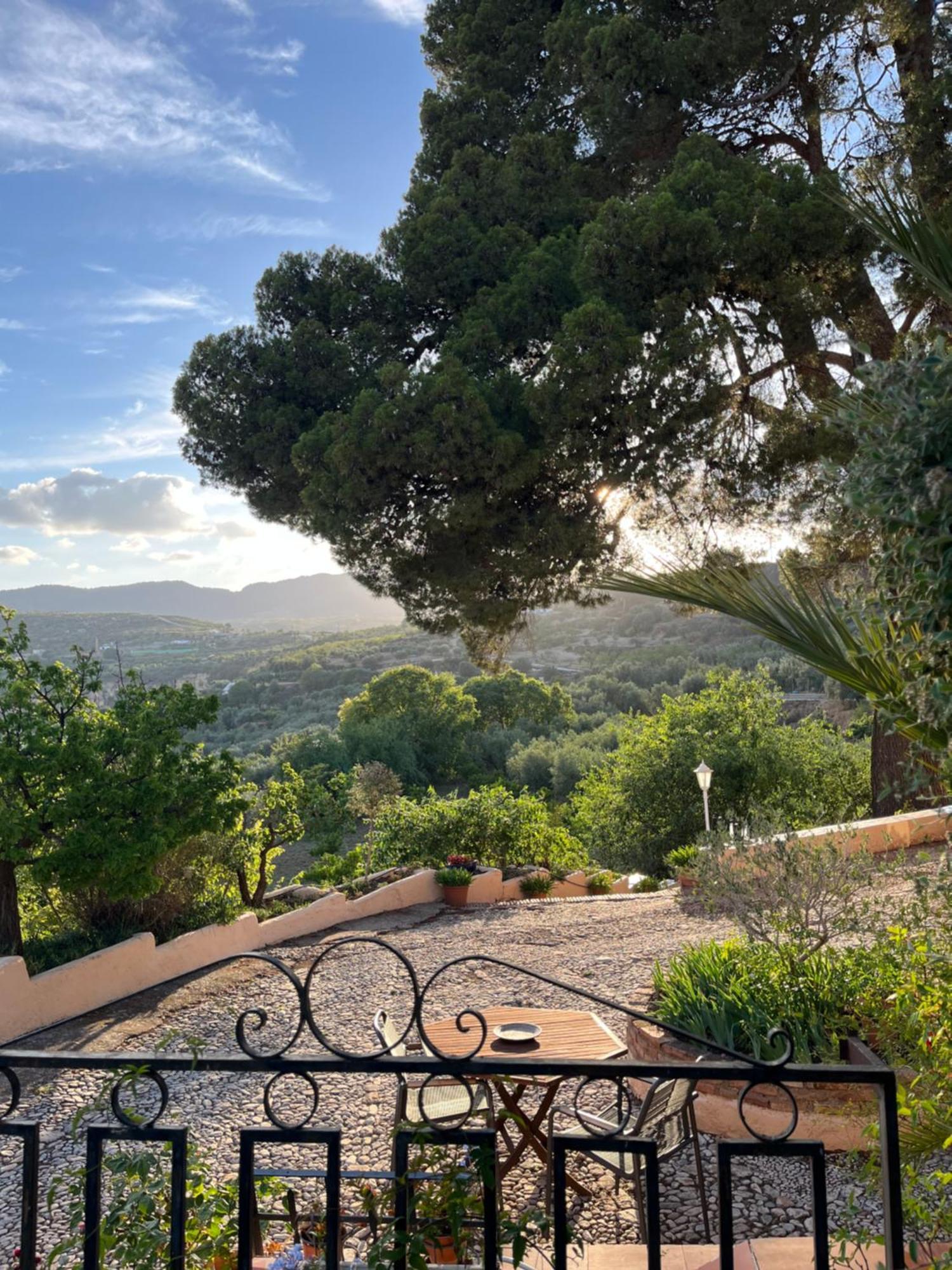 مبيت وإفطار Albuñuelas Cortijo El Pino Retreat المظهر الخارجي الصورة
