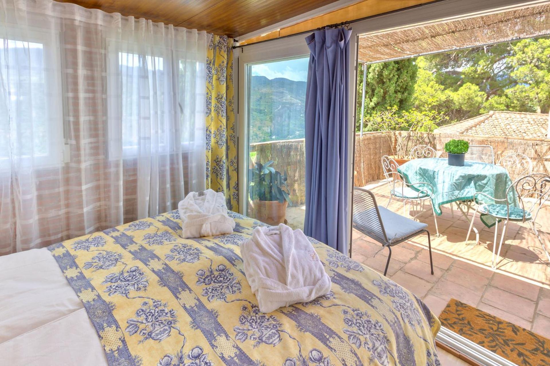 مبيت وإفطار Albuñuelas Cortijo El Pino Retreat المظهر الخارجي الصورة
