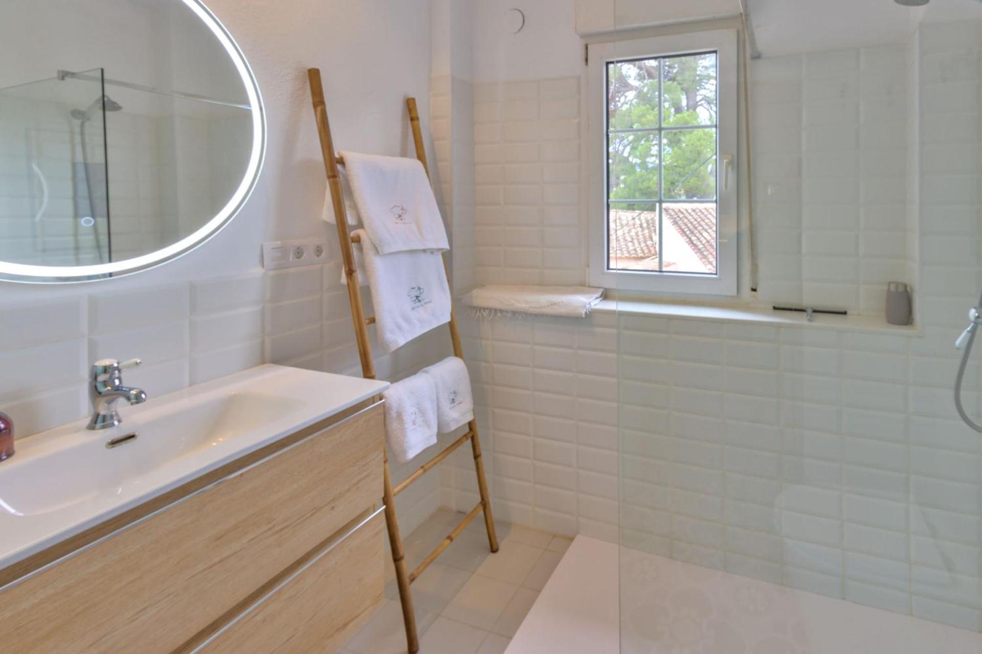 مبيت وإفطار Albuñuelas Cortijo El Pino Retreat المظهر الخارجي الصورة