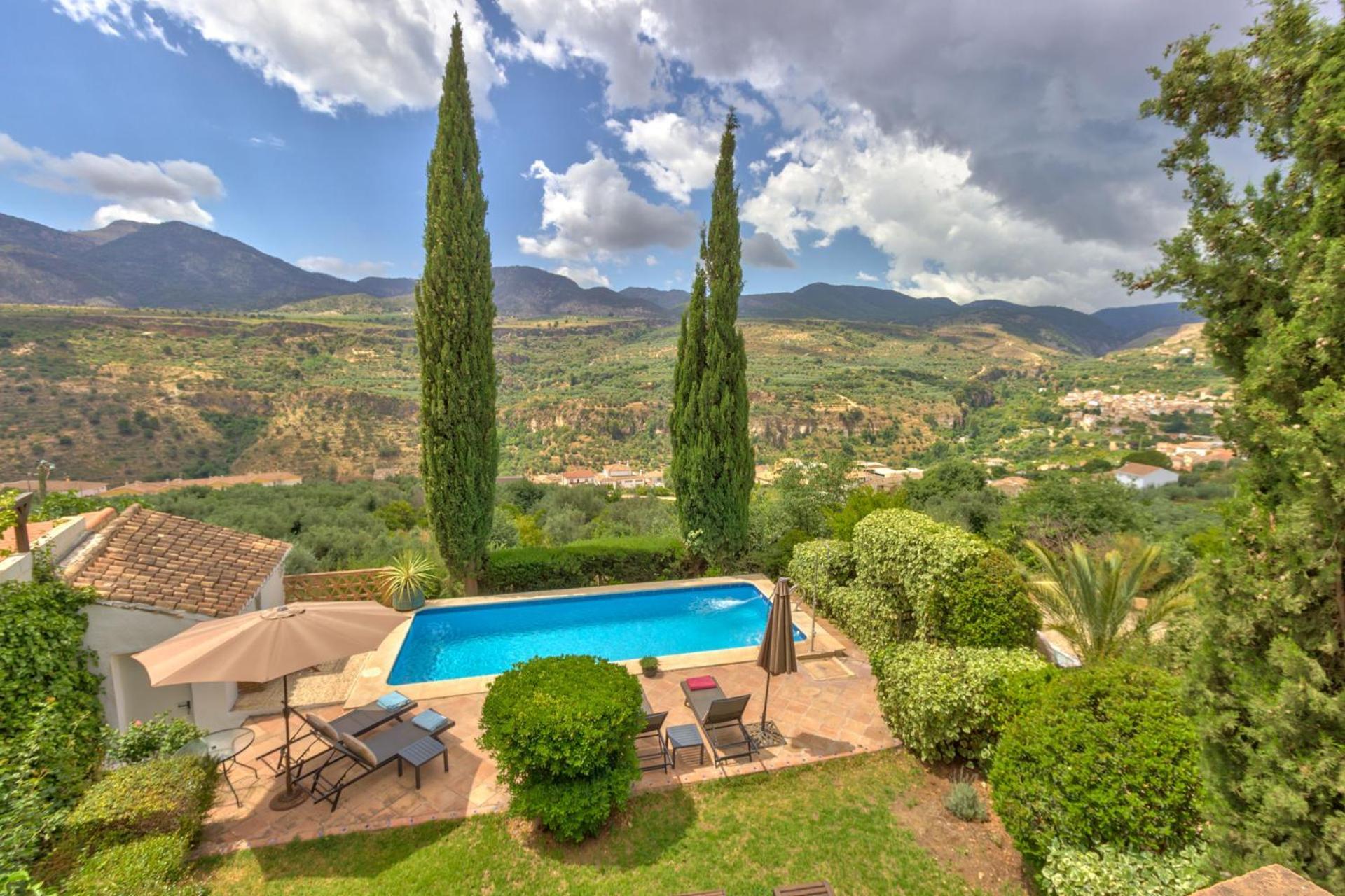 مبيت وإفطار Albuñuelas Cortijo El Pino Retreat المظهر الخارجي الصورة